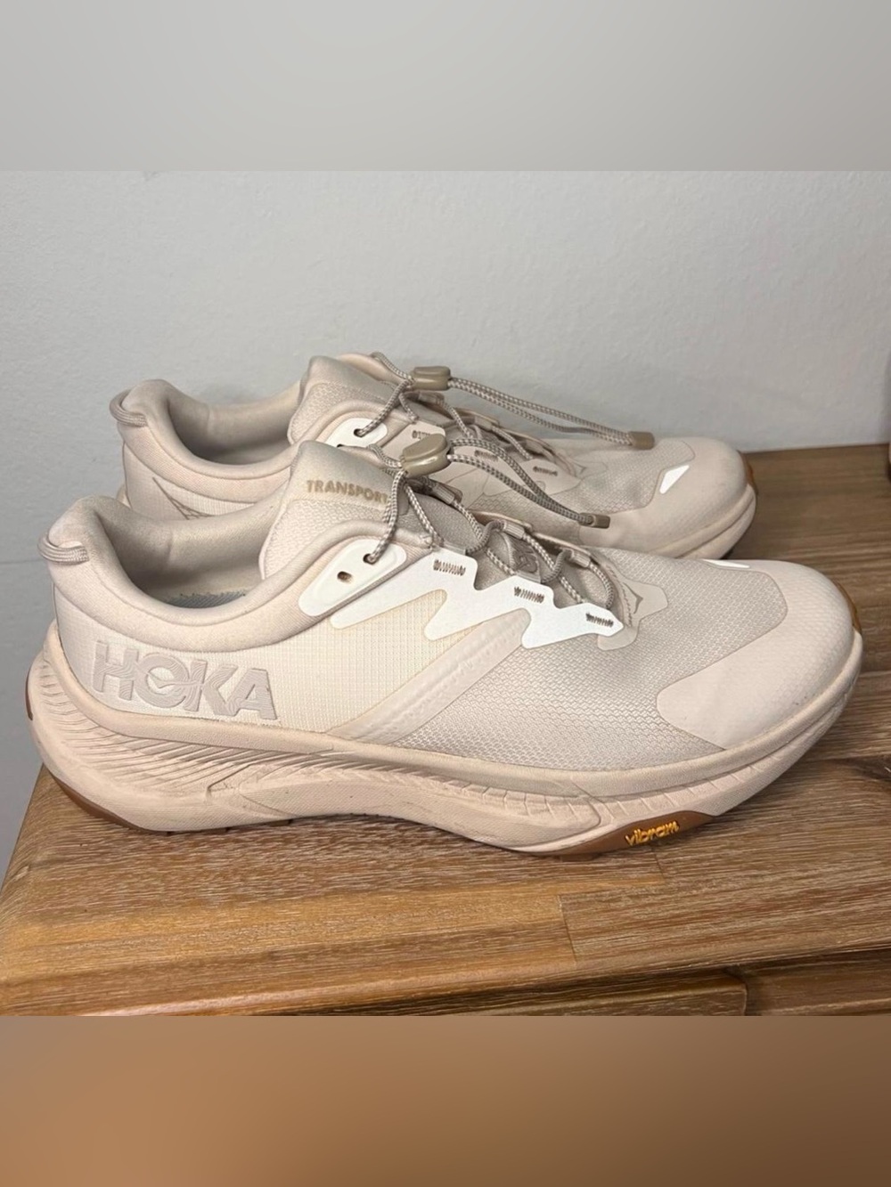 HOKA ONE ONE Transport Women’s Low Top Mesh Sneakers Eggnog vibram Size 10